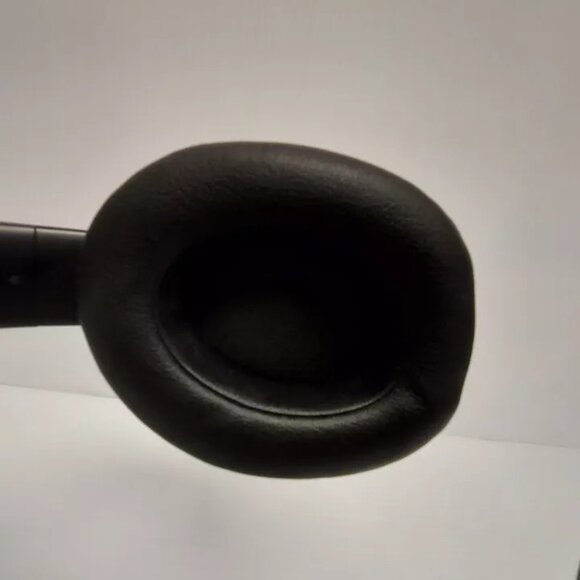 (N87166-1) Apple MX32LL/A Beats studio 3 Headphones - Picture 2 of 16